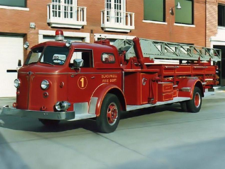  American LaFrance 700 Series Lift 1945 года  (фото 2 из 5)